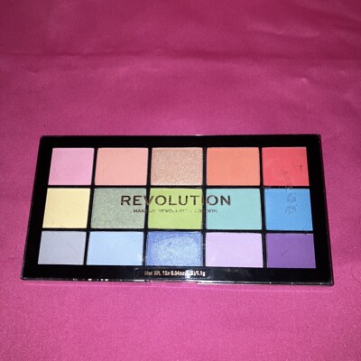 Makeup Revolution Reloaded Shadow Palette of 15 Eyeshadows Sugar Pie New