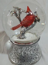 Things Remembered Musical Rotating Snow globe Cardinal Winter "Snowbird" Linda