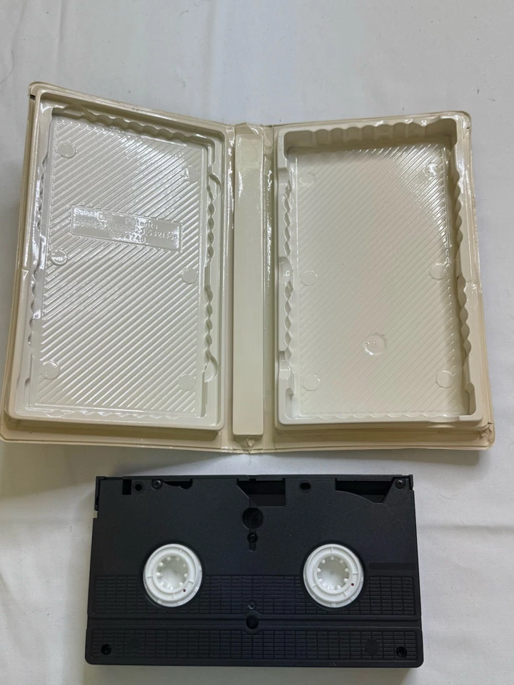 SPACE JAM VHS #16400 Michael Jordan Bugs Bunny Bill Murray Danny DeVito 1997 - Image 4 of 4