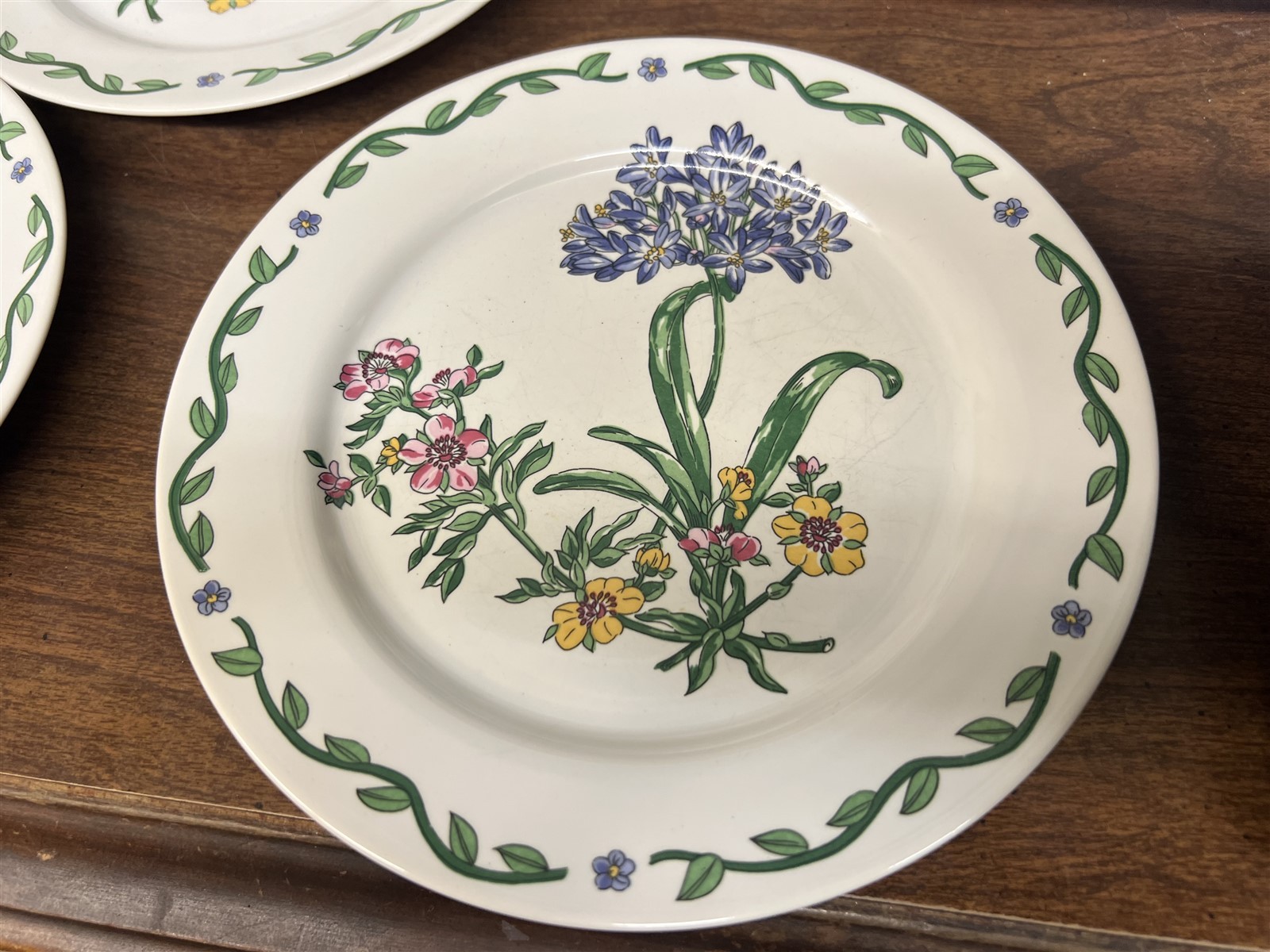 Set of 3 International Tableworks Terrace Blossoms Salad Plates 7-1/2"