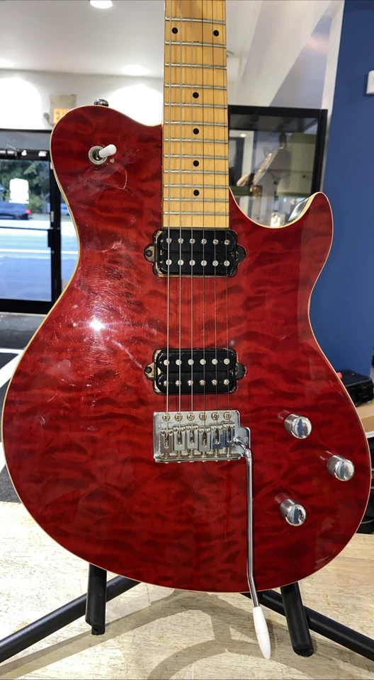 Samick GREG BENNETT Fastback Пламенный Красный Клен С Мягким Чехлом - Изображение 2 из 4