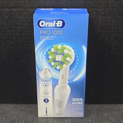 Oral-B Pro 1000 Rechargeable Electric Toothbrush, 3D Action, White, Brand New!