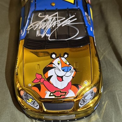 Authentic Kyle Busch Gold Color Chrome Rookie Kellogg s Autographed 1/24