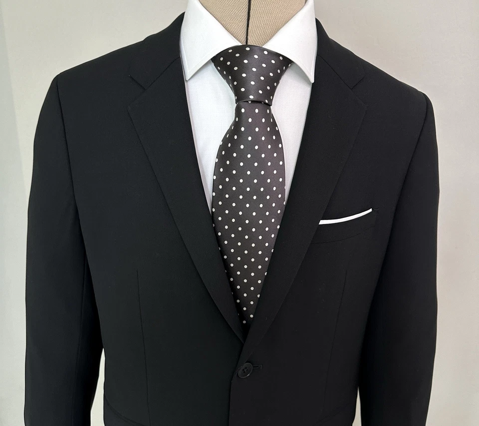 Corbata Brioni Lunares Seda Cuello Hombre 3.3/4X60 Gris Oscuro Blanco Oscuro 100% Seta Italia Foto 4 de 4