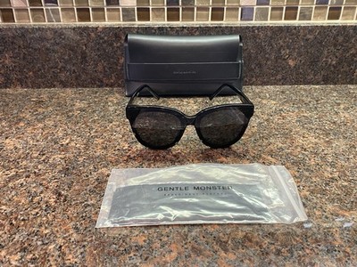 Gentle Monster Black Sunglasses FLATBA With Case