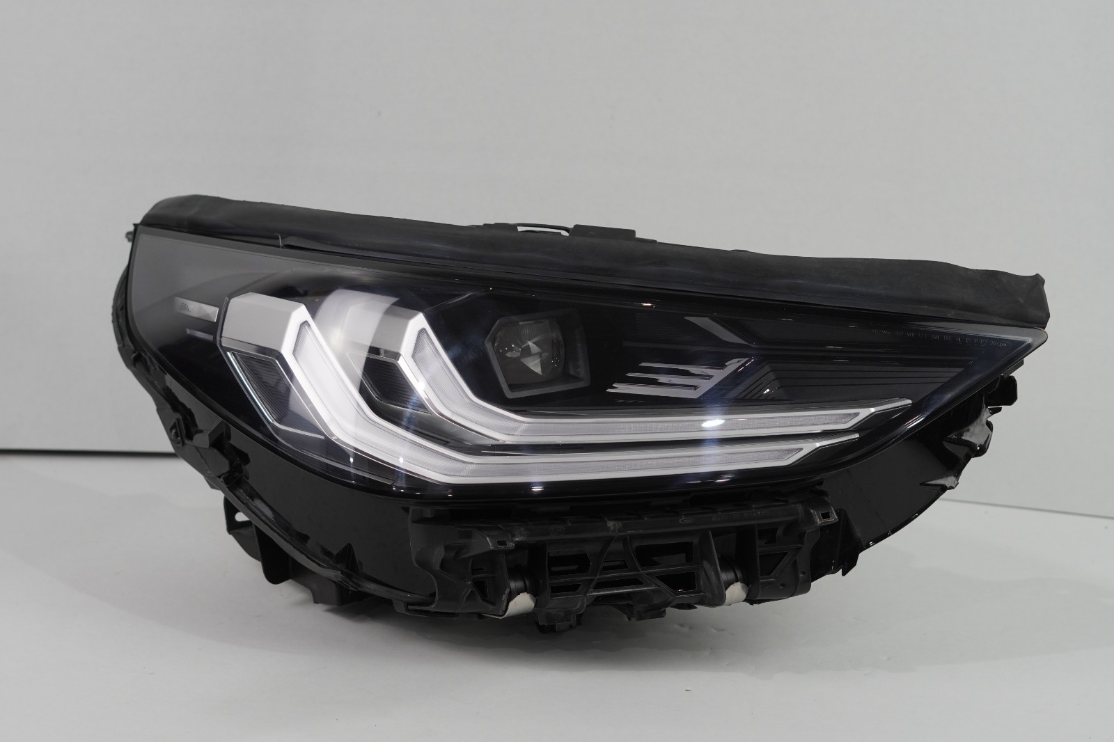 2025-2026 BMW X3 G45 Right RH Passenger Side Chrome LED Headlight W/O AFS OEM D1