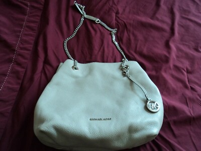 Michael Kors Authentic  Crossbody Logo Purse ~ Medium Gray ~ Chain strap