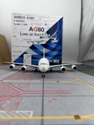 JC Wings A380 1/200 F-WWDD 「稀少」 www.JetCollector.com: Airbus House Colors Love at First
