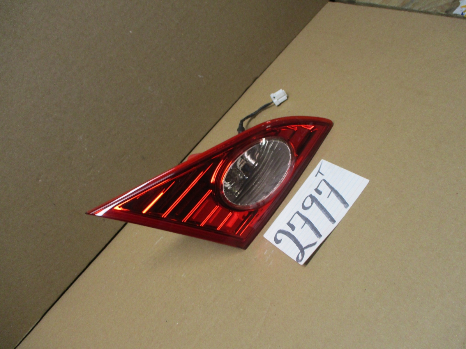 09 10 Nissan Murano DRIVER Side Used Inner Tail Light #2797-T
