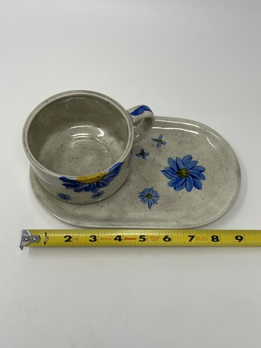 Vintage Hand Painted/Signed Soup Mug And Snack Tray, Blue Daisy Hand Painted Mug - Picture 3 of 9