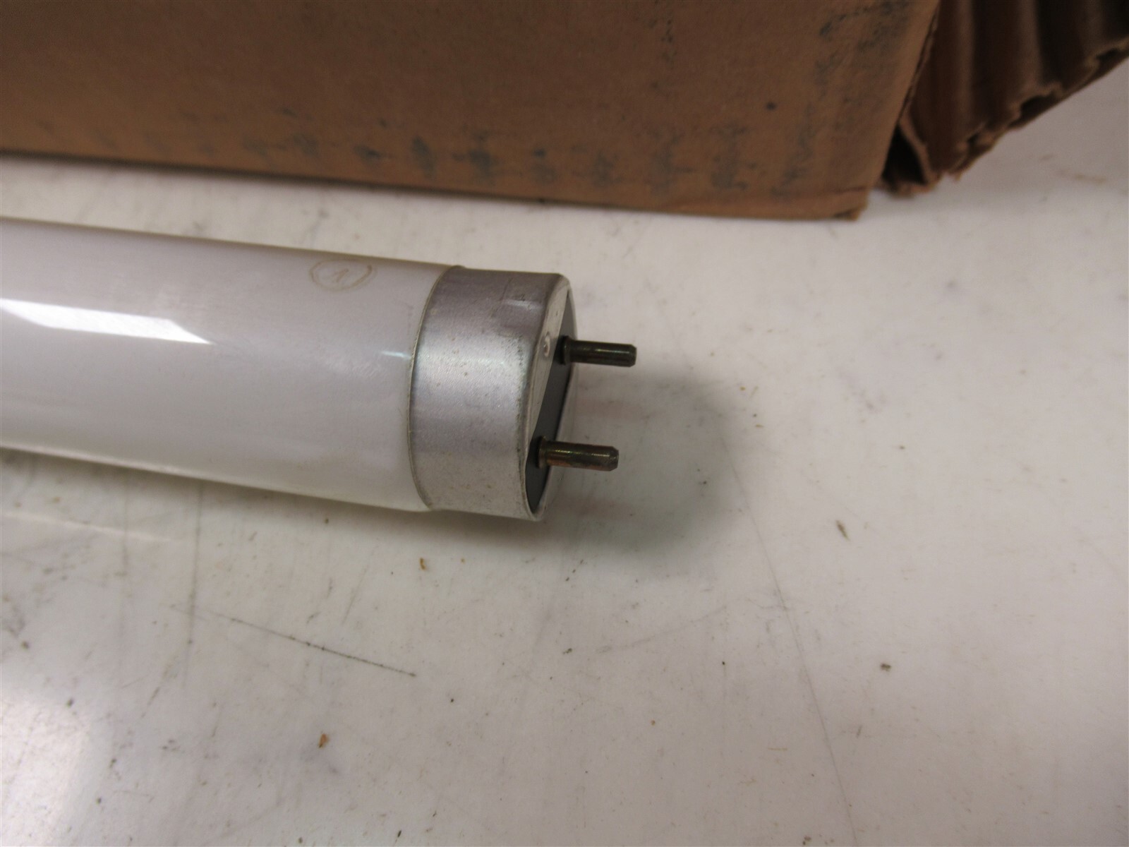 2 Cases of 24 Sylvania F15T8/CW Cool White Fluorescent Tube Lamps 15W