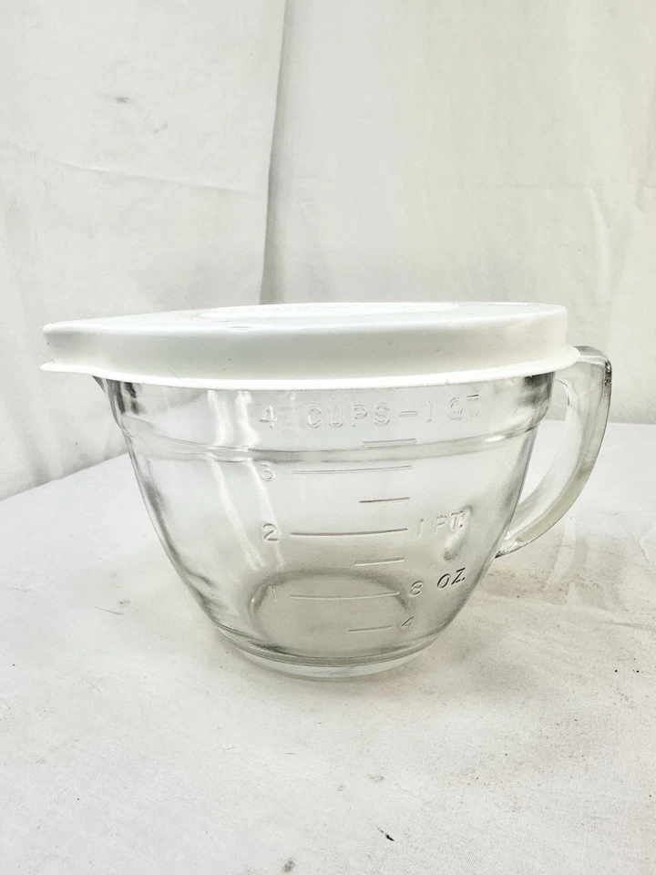 Pampered Chef 4 Cup 1 Qt. Quart Glass Measuring Mixing Batter Bowl Lid #2233 FSh - Image 2 of 4