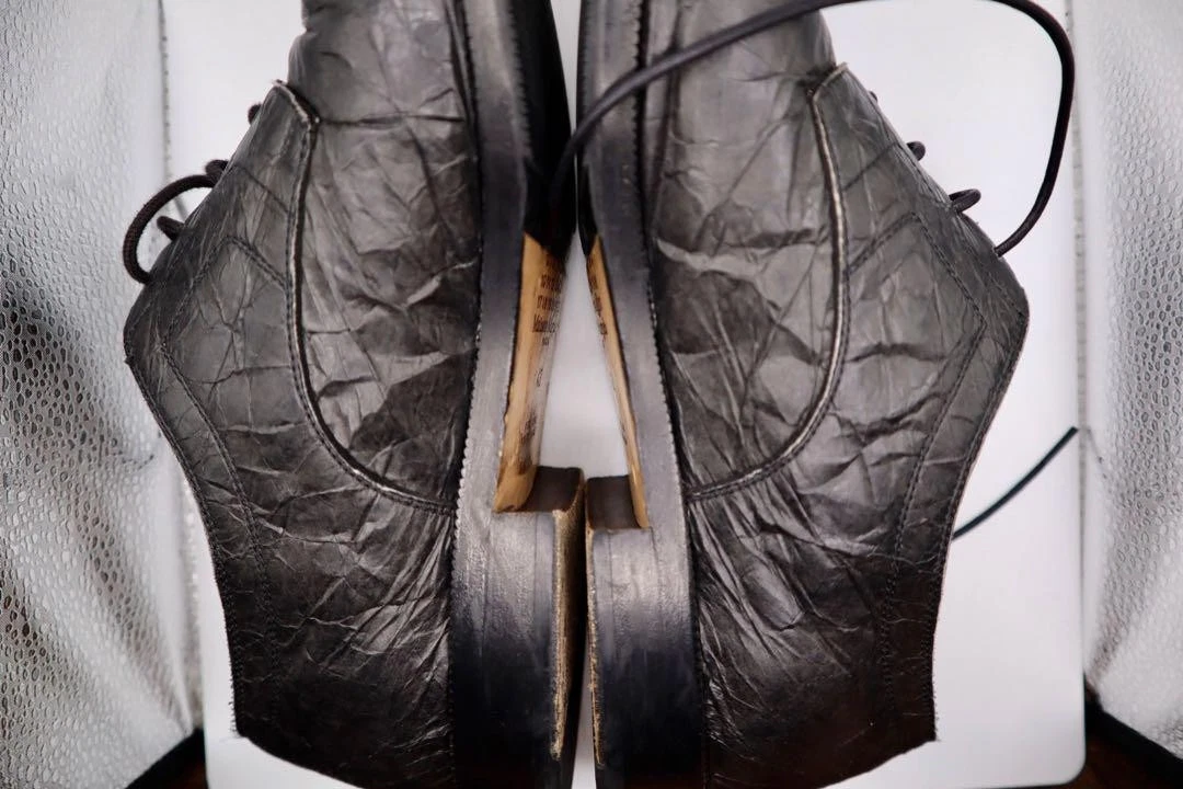 Scarpe eleganti da lavoro Maison Margiela Tabi in pelle nera con rughe EU41 US8