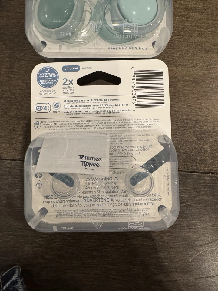 Chupetas Tommee Tippee Night Glow 18–36m, pacote com 2 silicone simétrico sem BPA - Imagem 3 de 4