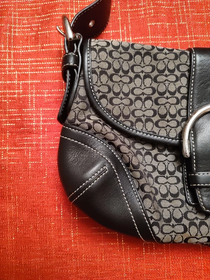 🔥COACH  One Shoulder Bag Signature  Black🔥 - Image 3 of 4