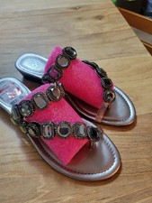 NWOB Black Stone Dress Sandals. These GORGEOUS Sandals Are By Vince Camuto sz 7.