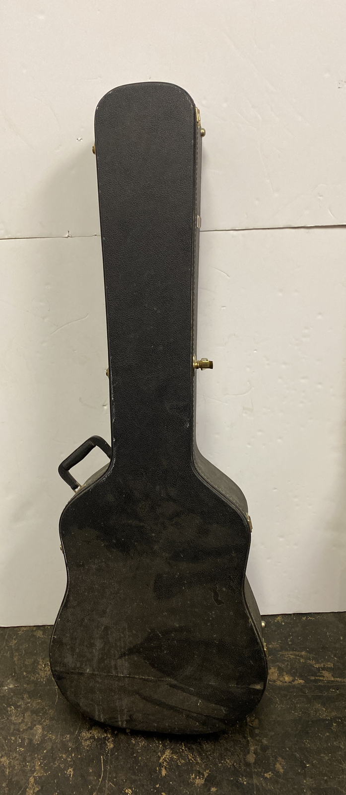 EMPTY VINTAGE CASE FOR A MARTIN GUITAR eBay