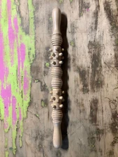 Manual Wooden Massage Roller Fascia Triger Point For Sore Muscles