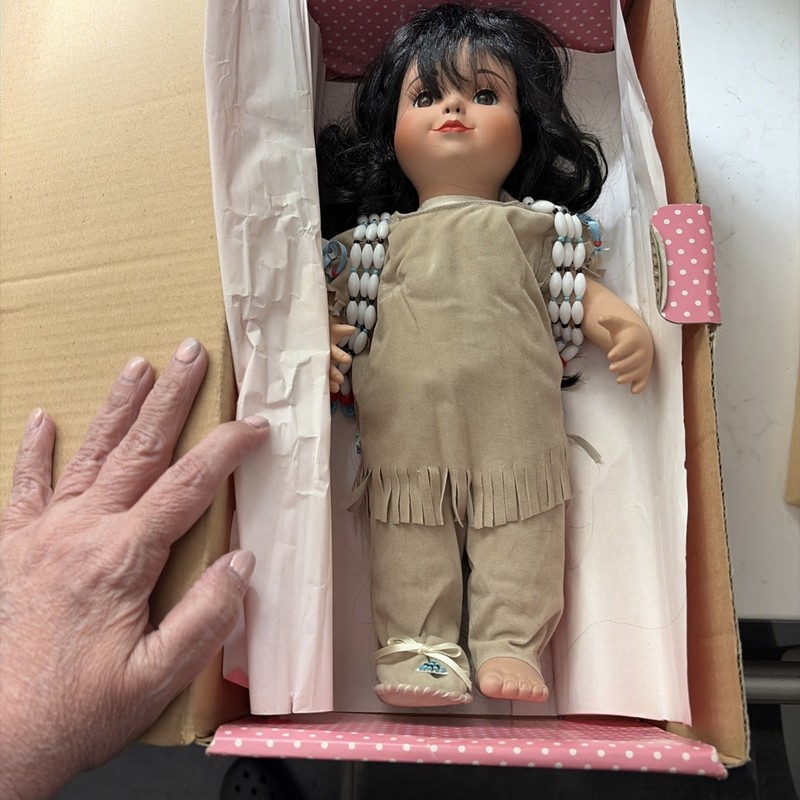 paradise galleries dolls Native American Girl Found The Shoe!