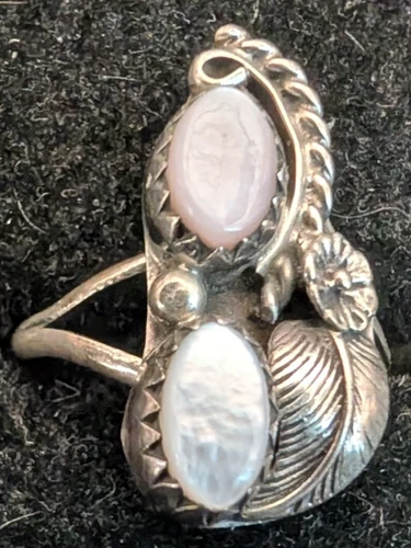 Vintage Woman's Sterling Silver Bead, Leaf, Flower Shell Pink MOP Size 6