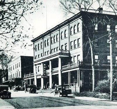 C1915 Magog Hotel Sherbrooke Quebec Photogravure Canada Early Aitomobiles DWMM5