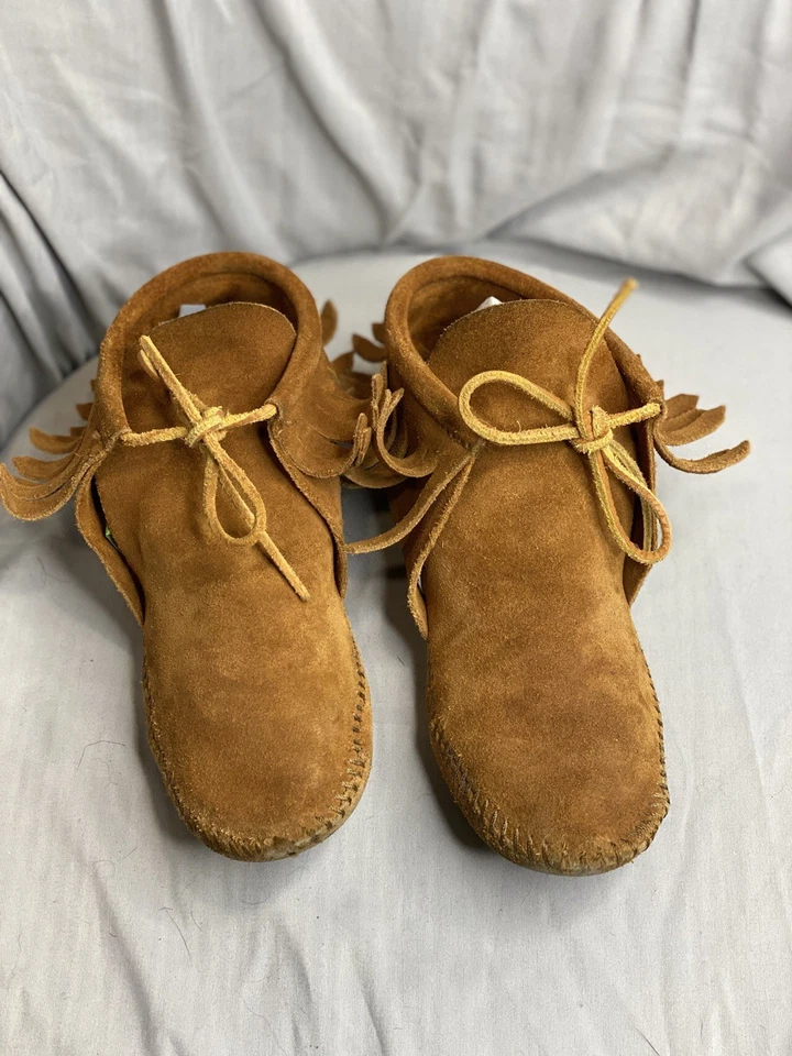Minnetonka Classic Fringe Softsole Ankle Boot 482 Brown Leather Size 6 - Image 2 of 4