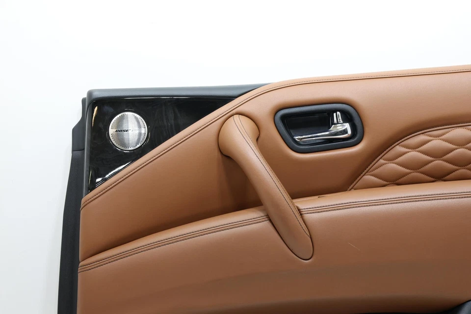 Panel de moldura de puerta trasera Infiniti QX80 2018-2021 RH 829761LA0A 254211V90A Foto 2 de 4