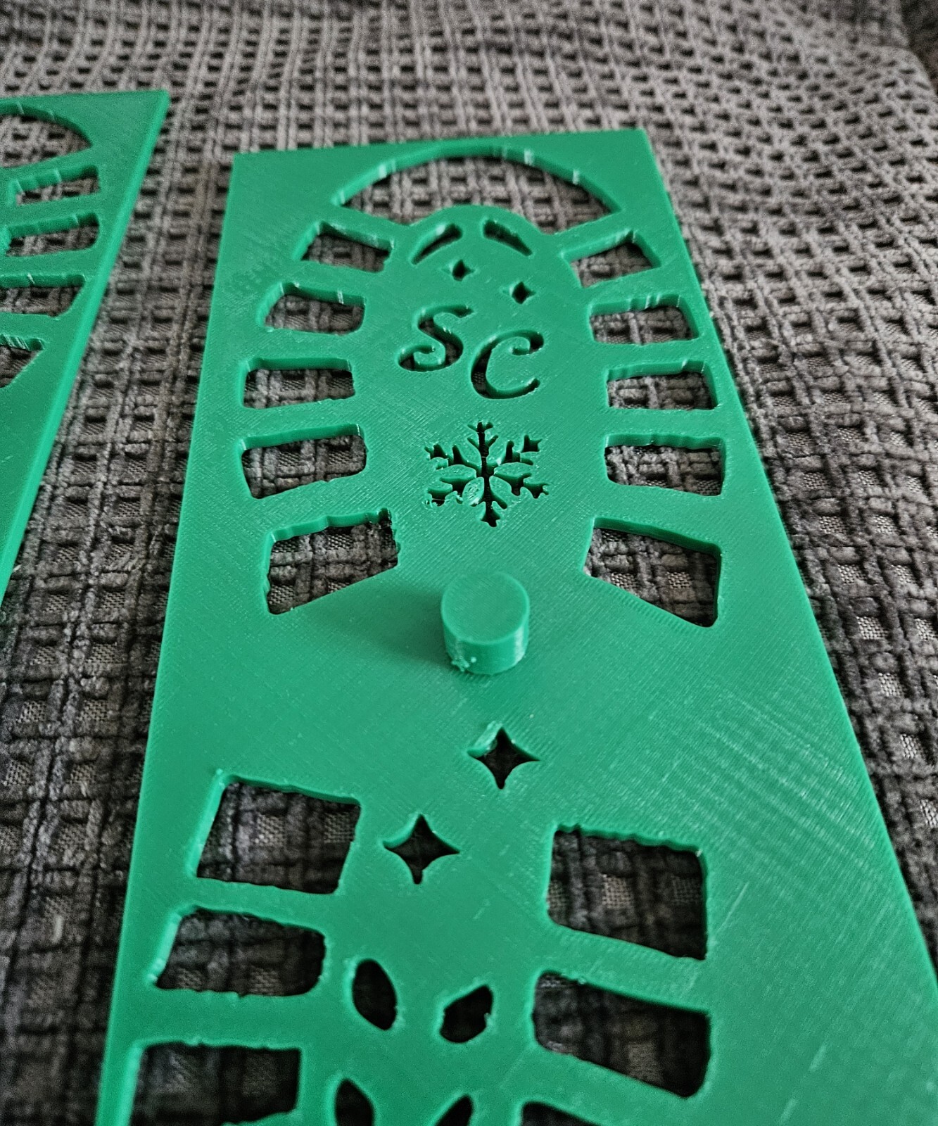2x Santa Footprint Stencil Santa Boot Christmas Eve With Grip