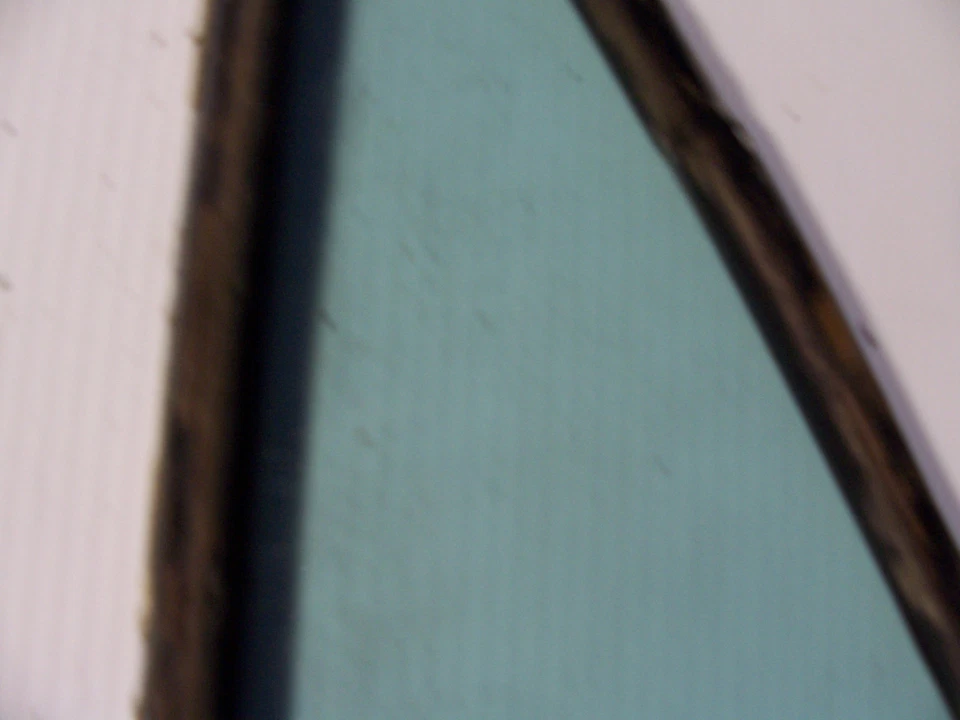 1960 CHEVY BEL AIR ПРАВАЯ ЗАДНЯЯ СТОРОНА ЧЕТВЕРТЬ СТЕКЛА 4 ДВЕРИ СЕДАН OEM Б/У - Изображение 3 из 4