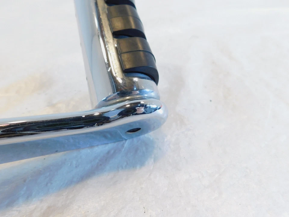 Reposapiés ajustables para pasajero trasero Harley Road King & Electra Glide Foto 4 de 4