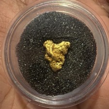 Gold Nugget - Peru / The Andes Mountains - Rare- 1.019 Grams  &ldquo;GOLDEN ARROWHEAD&rdquo;