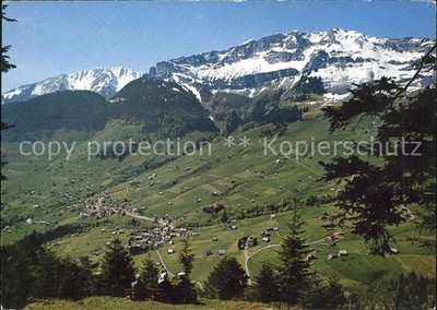 Amden Walensee SG mit Schaeniserberg und Mattstock