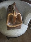 Antique/Vintage  Brown Leather  Gladstone/Doctors Bag. — photo 6