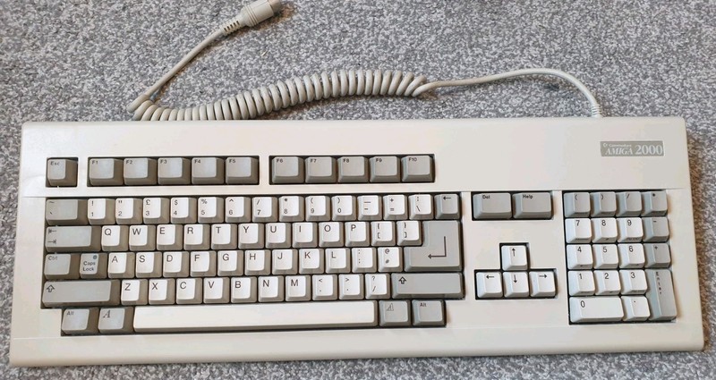 Amiga 2000 - Red LED  - Excellent Condition