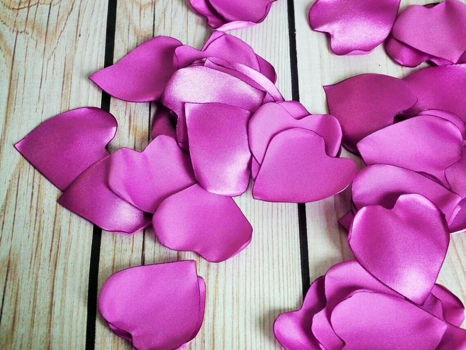 Heart shaped radiant orchid satin rose petals, 100 ct artificial purple petals - Image 3 of 4