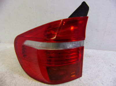 BMW X5 E70左テールランプ63217158939 63217200817 BMW X5 E70左テールランプ63217158939 63217200817 s-l400.png