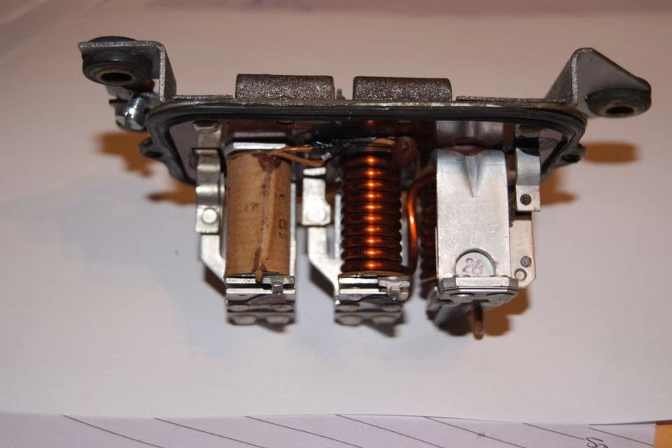 Regulador de tensión Porsche 356A Carrera, excelente estado probado listo para usar. Foto 4 de 4