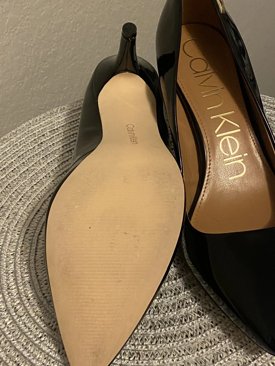 Calvin klein 2025 kylie pumps