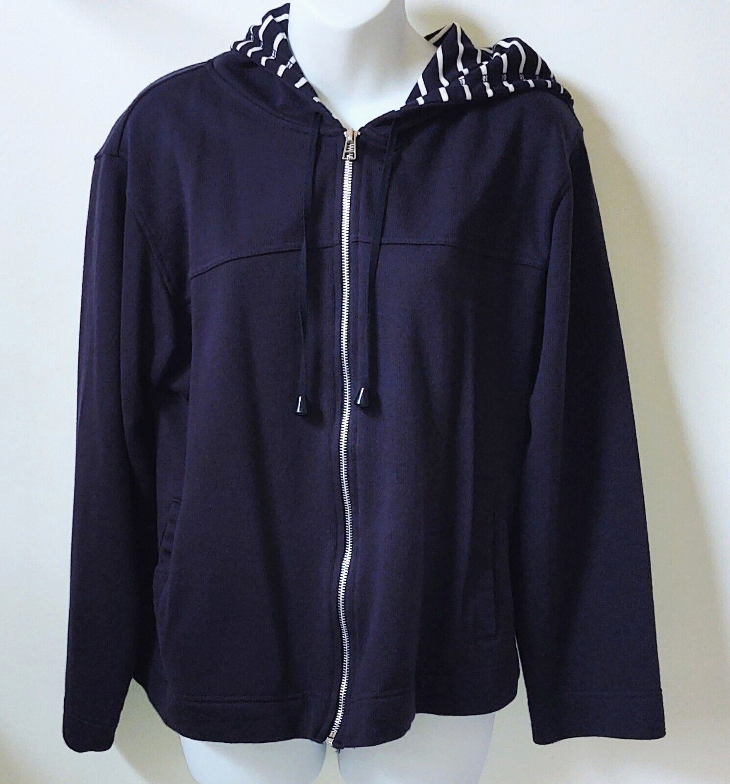 WOMANS  NAVY BLUE JACKET WITH HOOD