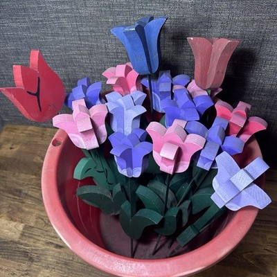 Large Group Of  15 Vintage Handmade Wooden Tulip Garden Stakes Spring Easter 70s