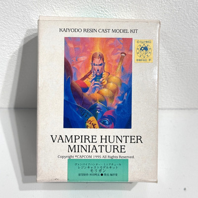miniature Vampire hunter Morrigan Capcom Resin-Cast Figure Doll CAPCOM 1995