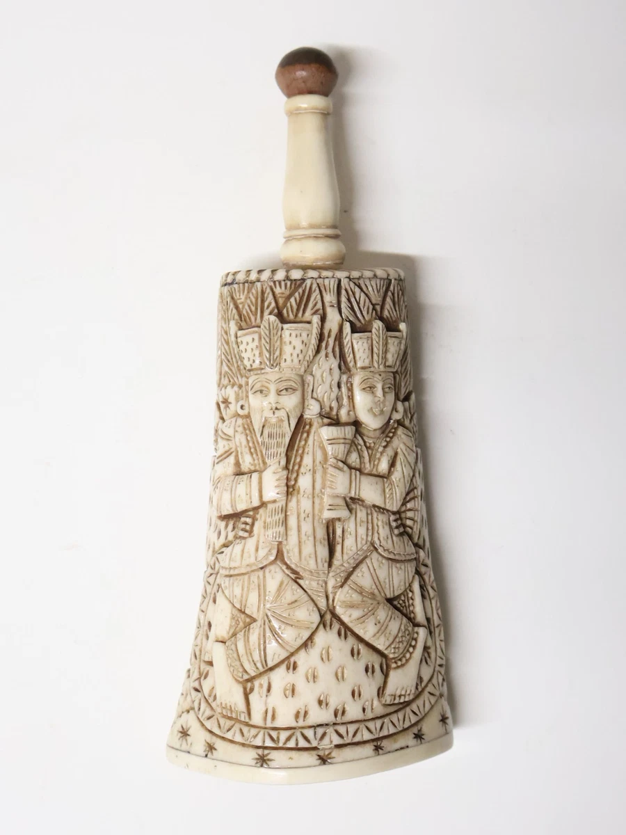 Poire à Poudre Ancienne 19e Siècle En Corne Blonde – À Restaurer