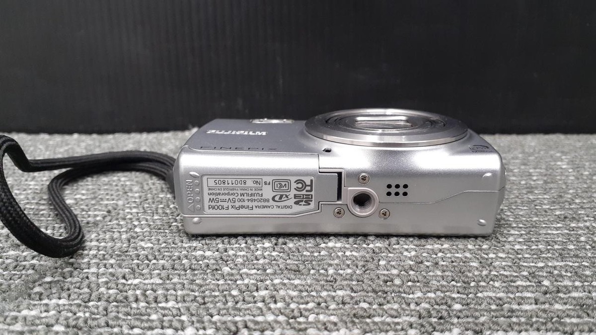 FUJIFILM FINEPIX F100fd 6.4-32mm 1:3.3-5.1 コンパクトデジタル 