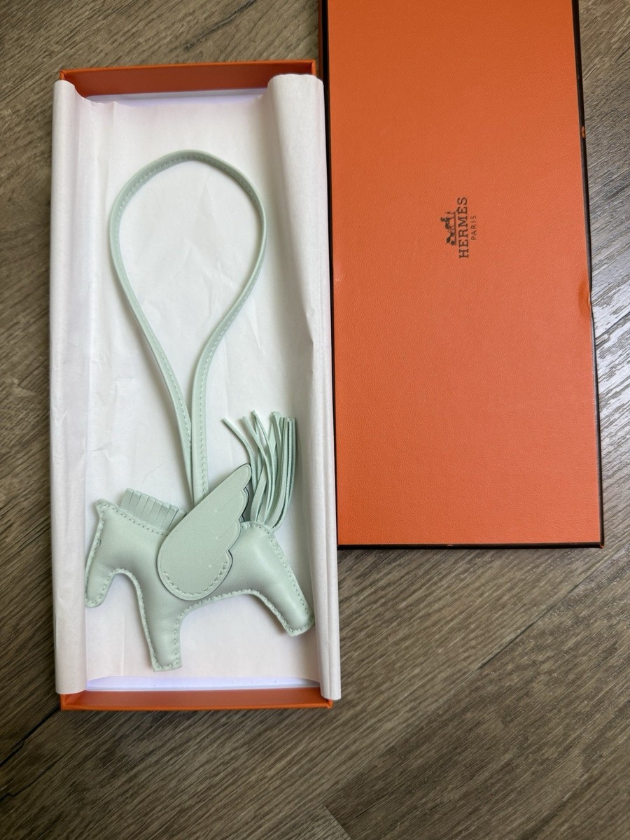 New Hermes Pegase Rodeo PM Bag Leather Charm Vert Peppermint 