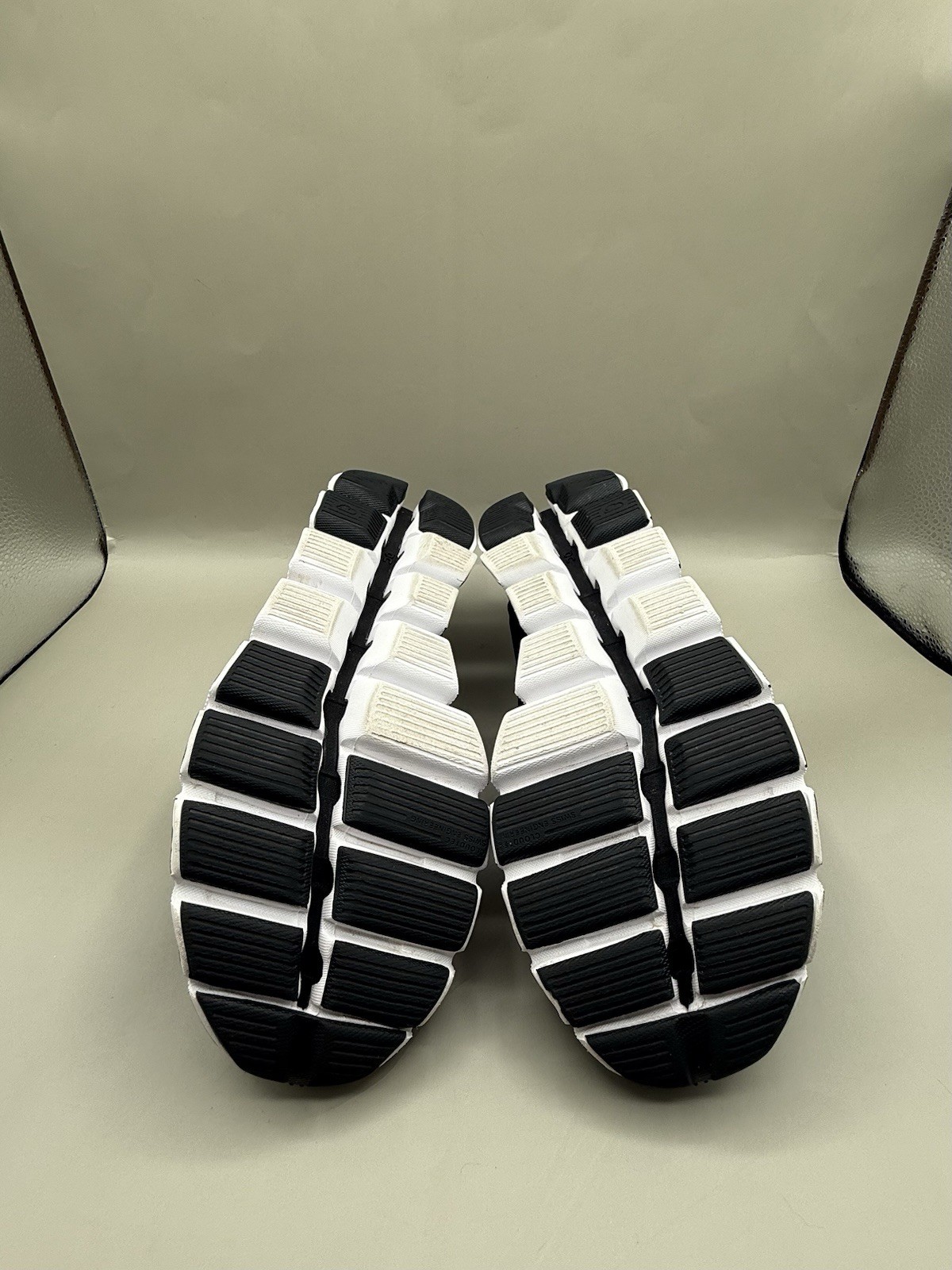 Authentic On Cloud Cloud 5 Black White Running Wo… - image 8