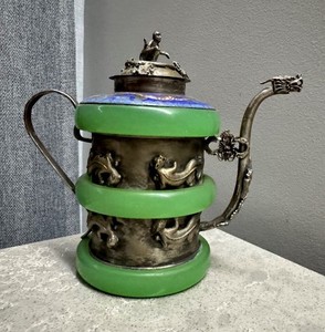 Théière chinoise ancienne à décor cloisonné de singe et de dragon