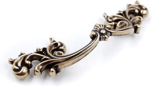 French Provincial Drawer Pulls - 6-Pack, Antique Brass, 2-1/2" Hole Centers, Vin - Afbeelding 3 van 4