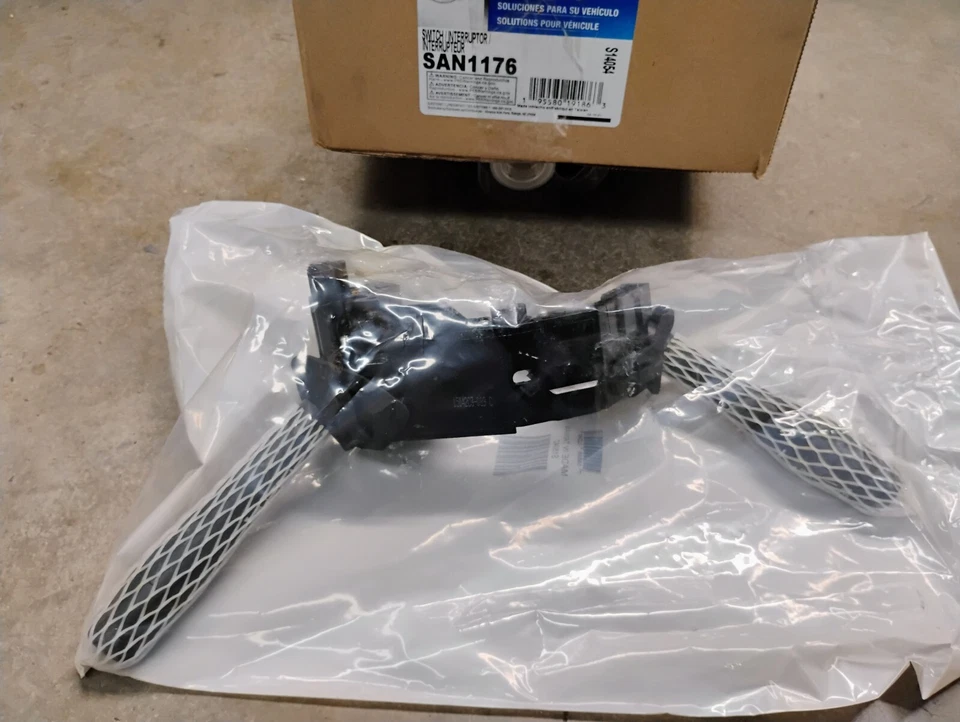 Turn Signal Switch Chevy Olds Chevrolet Classic Grand Am S14054 2330859 # Dorman Foto 4 de 4