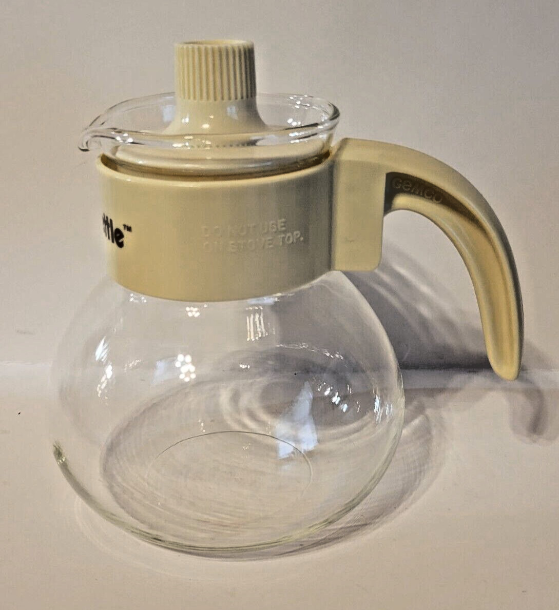 Vintage Gemco The Micro Kettle Cream Colored Coffee/Tea Pot original B-4