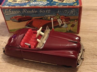 Schuco Musikradio 4012 Auto in voll funktionsfähigem Zustand mit Originalkarton & Schlüssel.